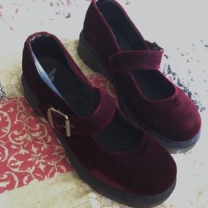 Doc Martin Mary Janes velvet size 7 (7.5 IMO)